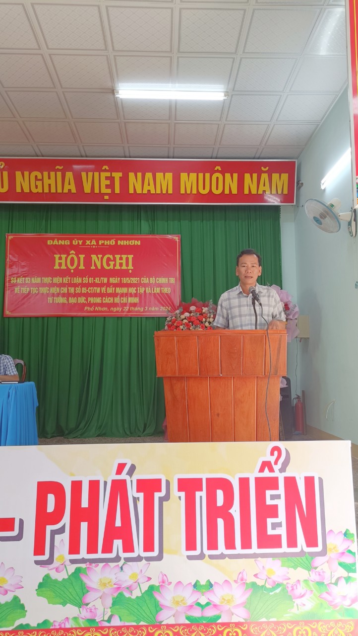 Đồng chí Bí Thư Đảng ủy Nguyễn Thuận Cảnh phát biểu ý kiến kết luận tại Hội nghị